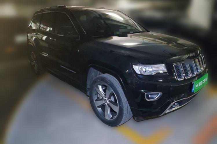 Used Jeep Grand Cherokee 2016 3.6L Luxury Navigation Edition Front Right 45 Deg