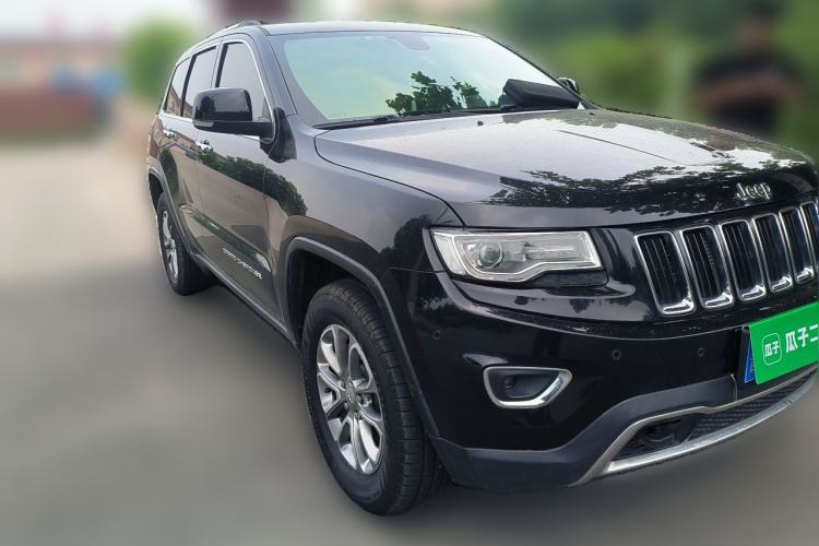 Used Jeep Grand Cherokee 2016 3.0L Elite Navigation Edition Front Right 45 Deg