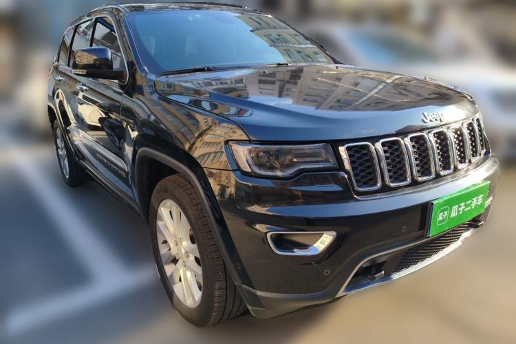 Used Jeep Grand Cherokee 2016 3.0L Elite Navigation Edition Front Right 45 Deg