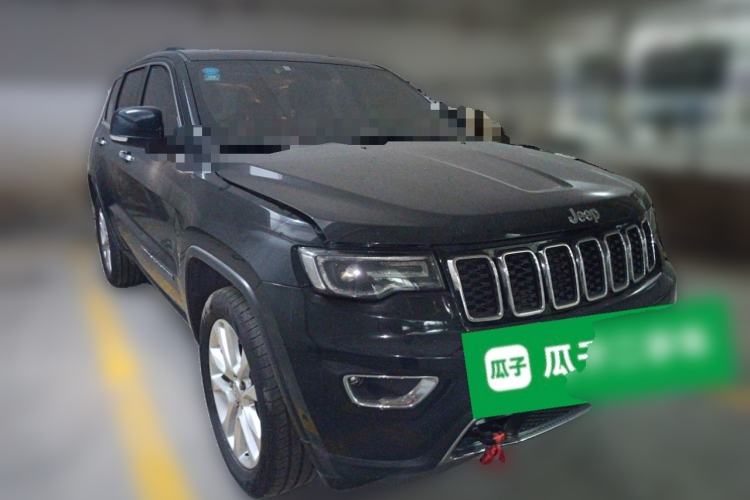 Used Jeep Grand Cherokee 2016 3.0L Comfort Navigation Edition Front Right 45 Deg