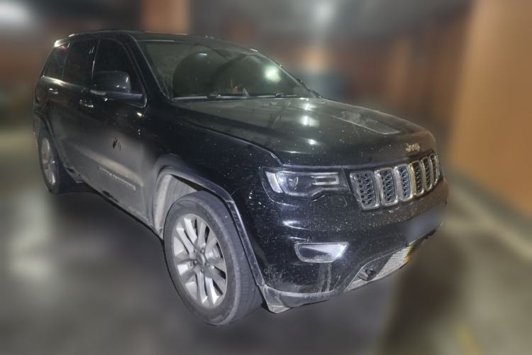Used Jeep Grand Cherokee 2016 3.0L Comfort Navigation Edition Front Right 45 Deg