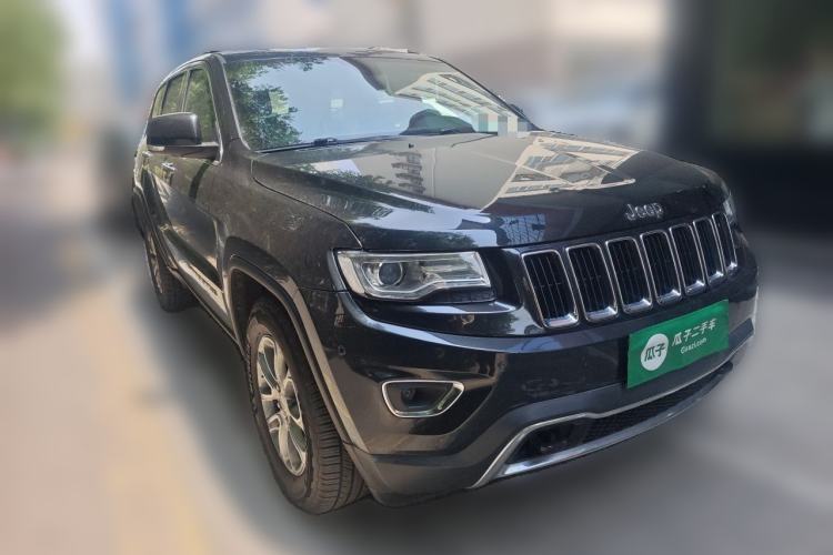 Used Jeep Grand Cherokee 2016 3.0L Comfort Navigation Edition Front Right 45 Deg