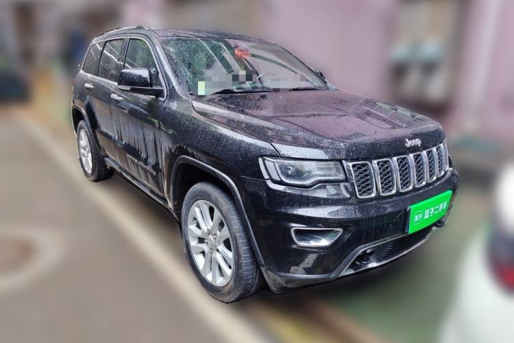 Used Jeep Grand Cherokee 2016 3.0L Comfort Navigation Edition Front Right 45 Deg