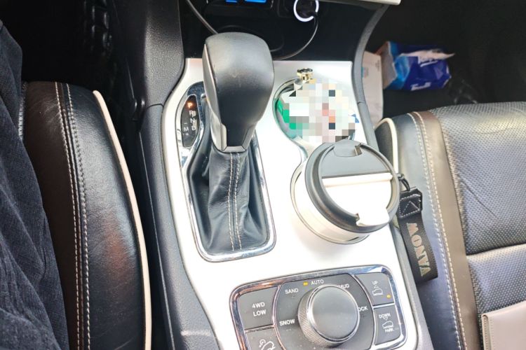 Used Jeep Grand Cherokee 2016 3.6L Luxury Navigation Edition Gear Lever