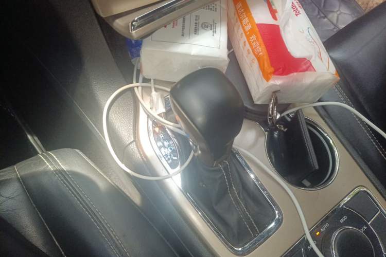 Used Jeep Grand Cherokee 2016 3.0L Comfort Navigation Edition Gear Lever