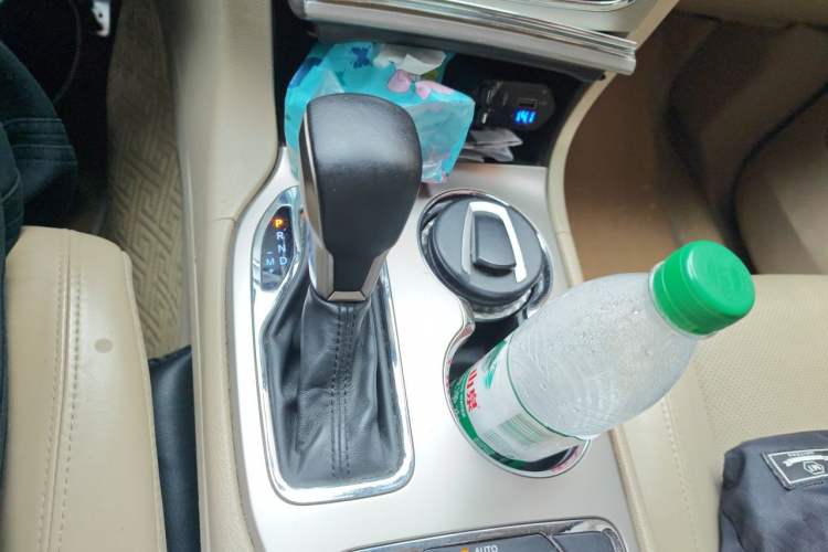 Used Jeep Grand Cherokee  Gear Lever