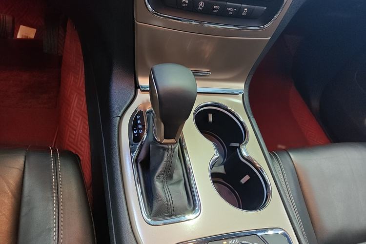 Used Jeep Grand Cherokee 2016 3.0L Comfort Navigation Edition Gear Lever