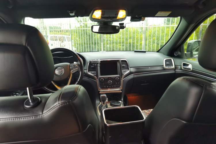 Used Jeep Grand Cherokee 2016 3.0L Comfort Navigation Edition Headliner