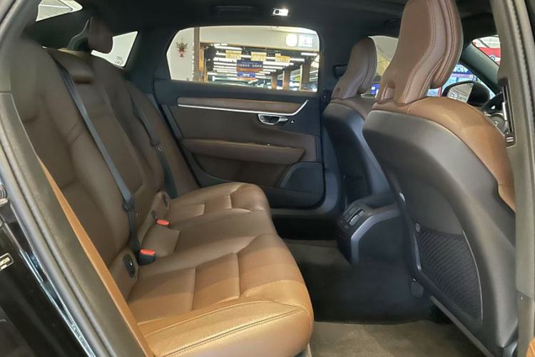 Used Jeep Grand Cherokee 2016 3.0L Comfort Navigation Edition Interior 12