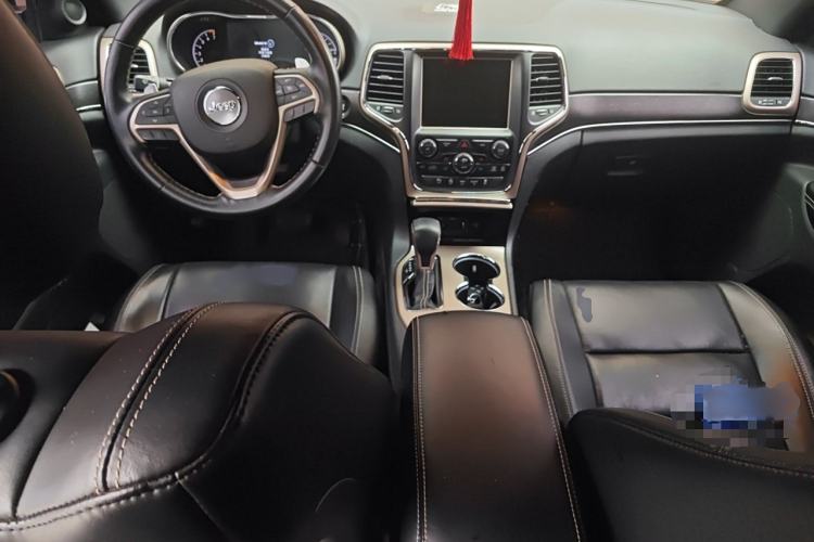 Used Jeep Grand Cherokee 2016 3.0L Elite Navigation Edition Interior 2