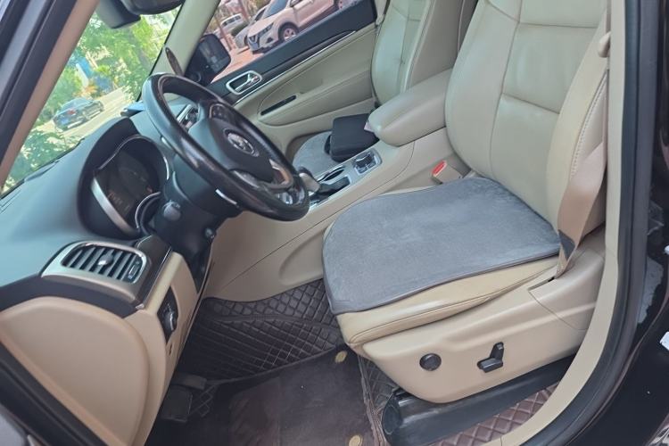 Used Jeep Grand Cherokee  Left Front Seat