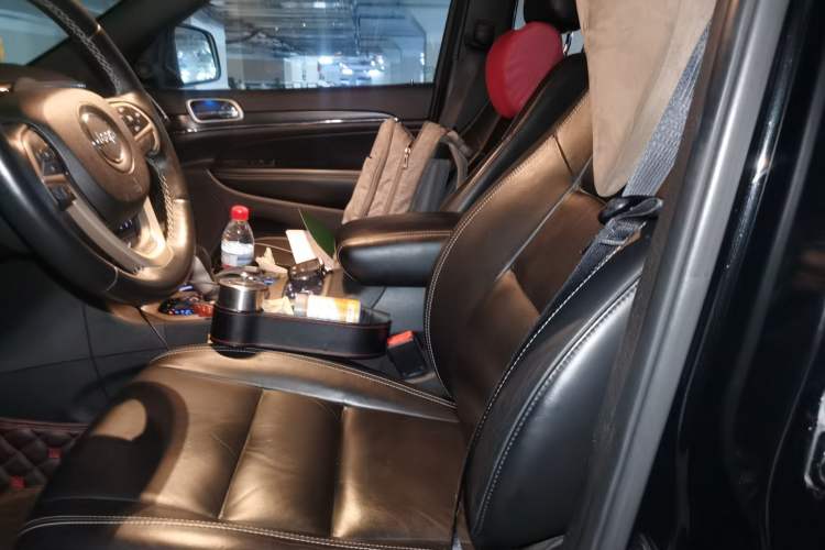 Used Jeep Grand Cherokee 2016 3.0L Comfort Navigation Edition Left Front Seat