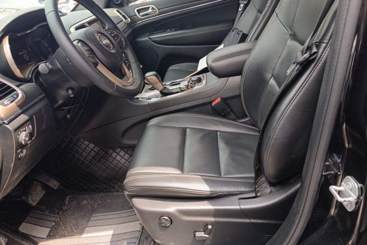 Used Jeep Grand Cherokee 2016 3.0L Elite Navigation Edition Left Front Seat