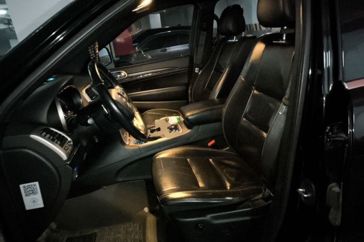 Used Jeep Grand Cherokee 2016 3.0L Comfort Navigation Edition Left Front Seat