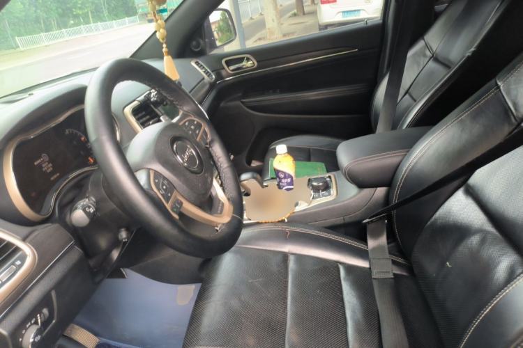 Used Jeep Grand Cherokee 2016 3.0L Elite Navigation Edition Left Front Seat