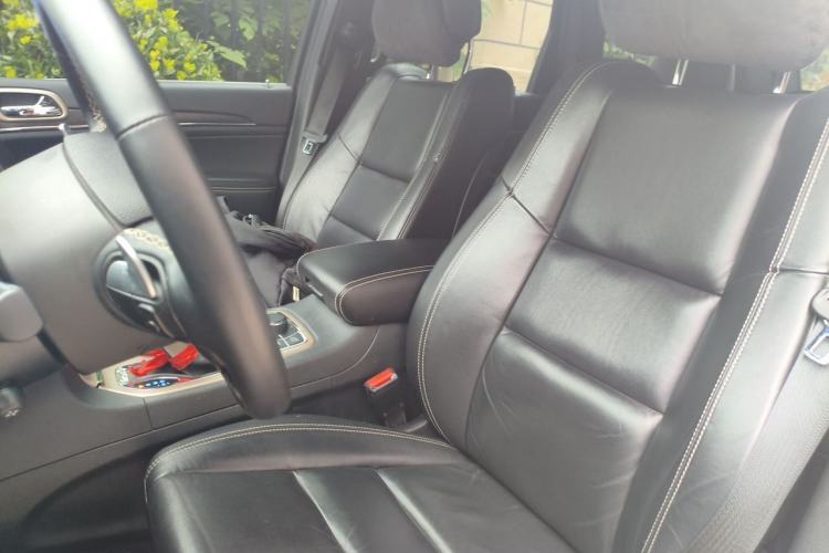 Used Jeep Grand Cherokee 2016 3.0L Comfort Navigation Edition Left Front Seat