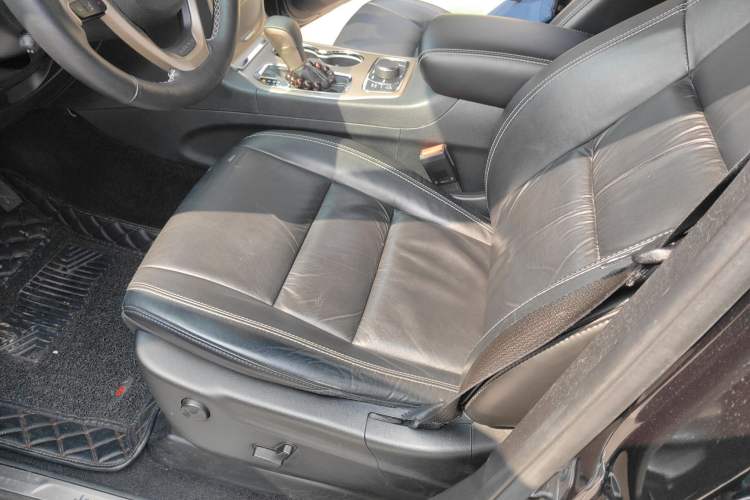 Used Jeep Grand Cherokee 2016 3.0L Comfort Navigation Edition Left Front Seat