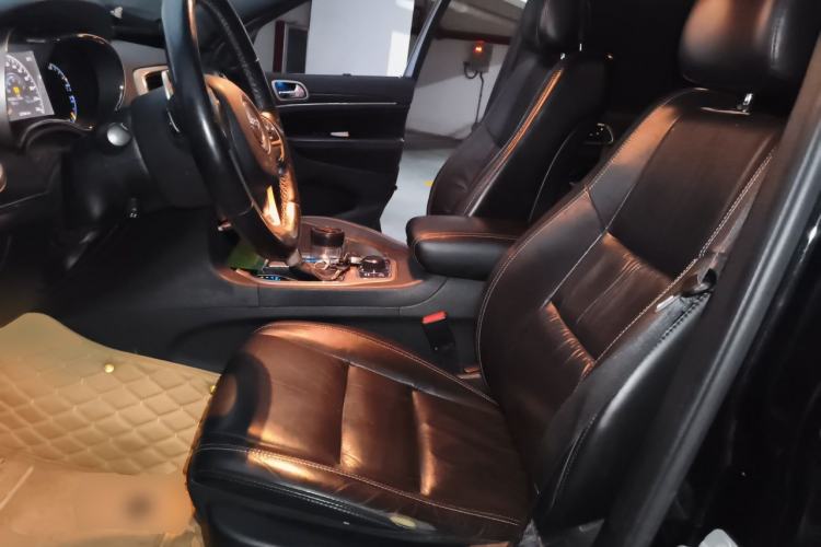 Used Jeep Grand Cherokee 2016 3.0L Comfort Navigation Edition Left Front Seat