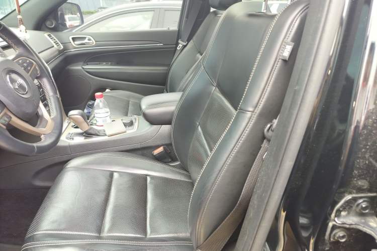 Used Jeep Grand Cherokee 2016 3.0L Elite Navigation Edition Left Front Seat