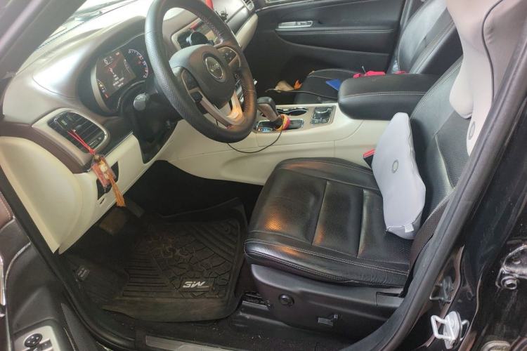 Used Jeep Grand Cherokee 2016 3.0L Comfort Navigation Edition Left Front Seat
