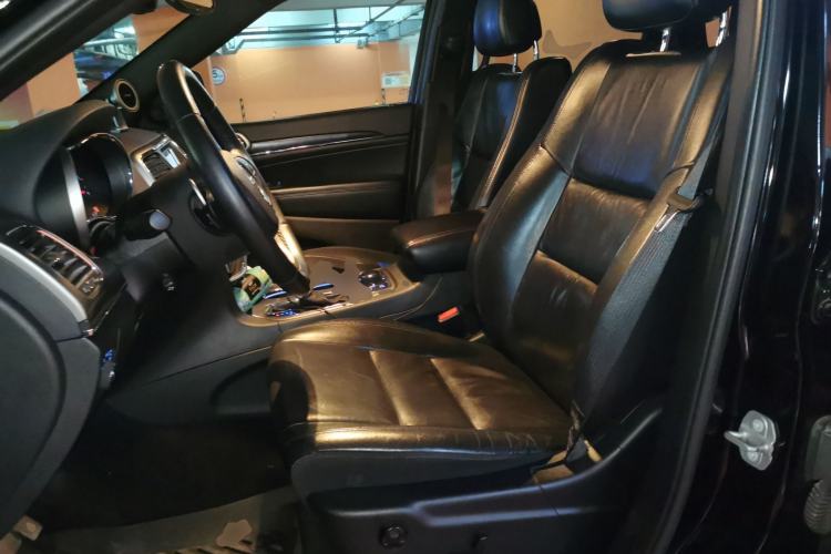 Used Jeep Grand Cherokee 2016 3.0L Comfort Navigation Edition Left Front Seat