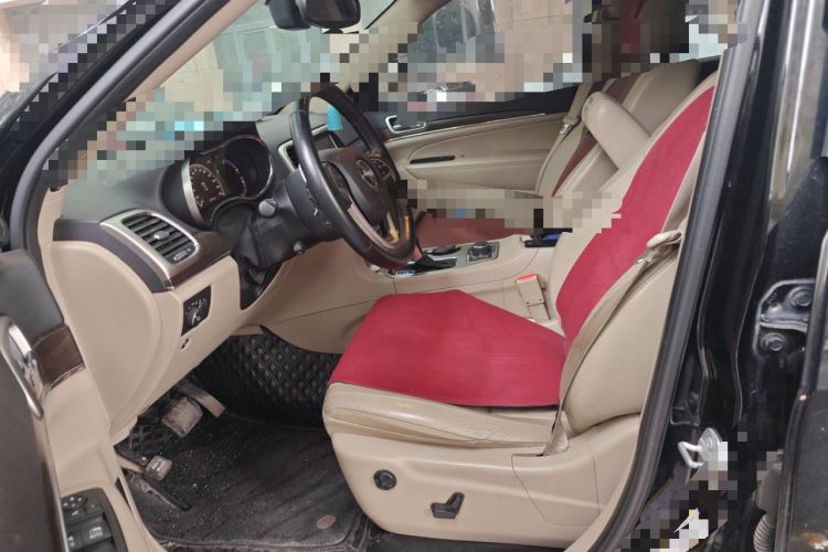 Used Jeep Grand Cherokee 2016 3.6L 75th Anniversary Tribute Edition Left Front Seat