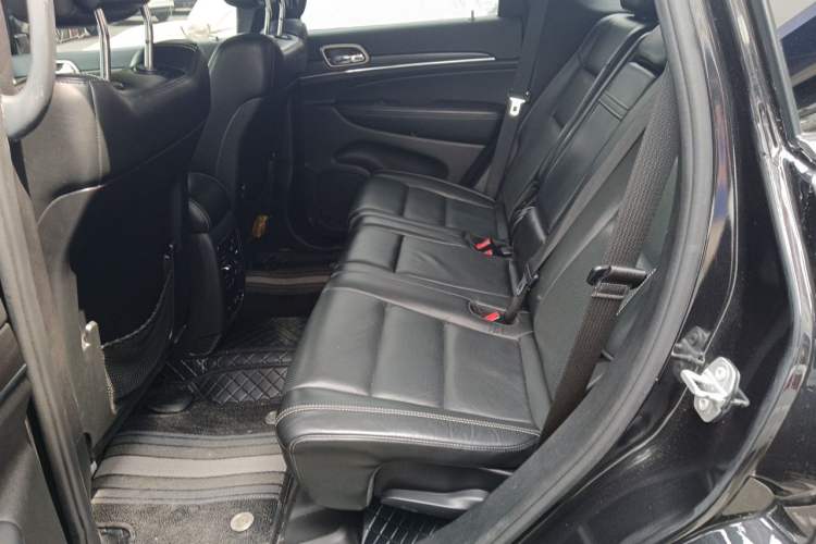 Used Jeep Grand Cherokee 2016 3.0L Elite Navigation Edition Left Rear Seat