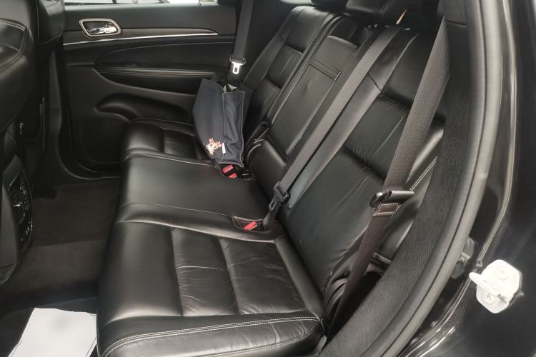 Used Jeep Grand Cherokee 2016 3.0L Comfort Navigation Edition Left Rear Seat