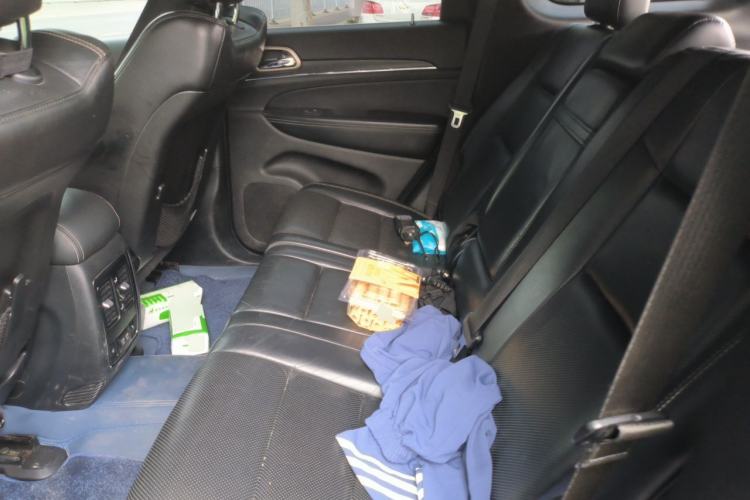 Used Jeep Grand Cherokee 2016 3.0L Elite Navigation Edition Left Rear Seat