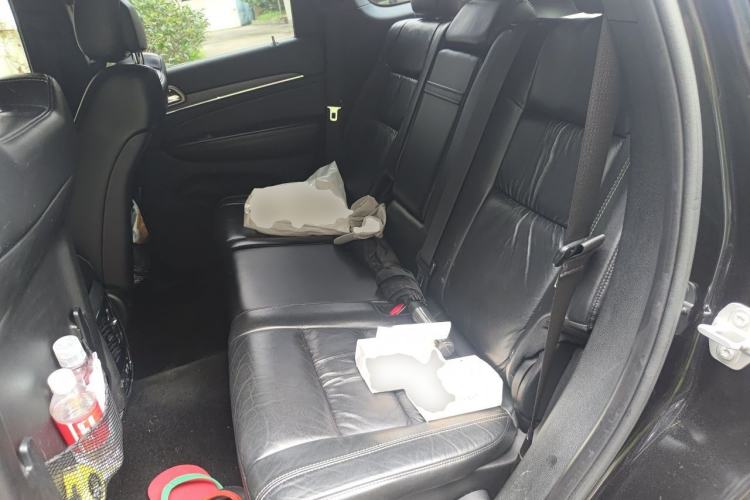 Used Jeep Grand Cherokee 2016 3.0L Comfort Navigation Edition Left Rear Seat