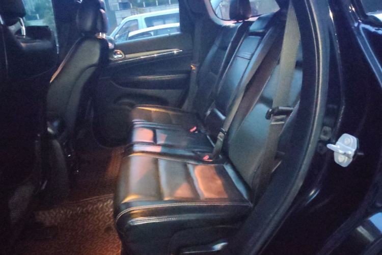 Used Jeep Grand Cherokee 2016 3.0L Elite Navigation Edition Left Rear Seat