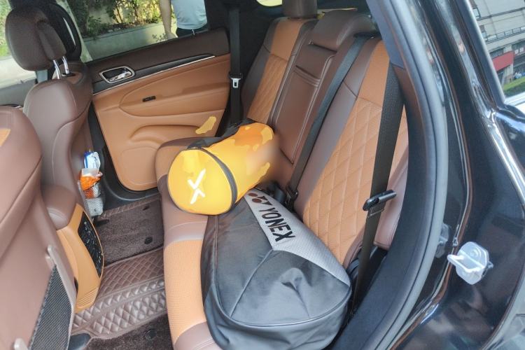 Used Jeep Grand Cherokee 2016 3.0L Comfort Navigation Edition Left Rear Seat
