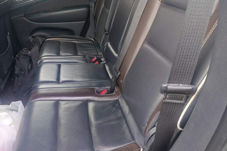 Used Jeep Grand Cherokee 2016 3.6L Elite Navigation Edition Left Rear Seat