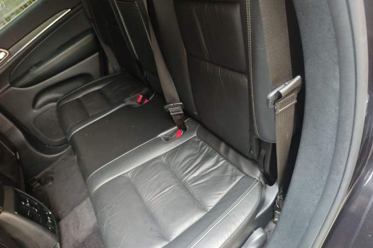 Used Jeep Grand Cherokee 2016 3.0L Comfort Navigation Edition Left Rear Seat
