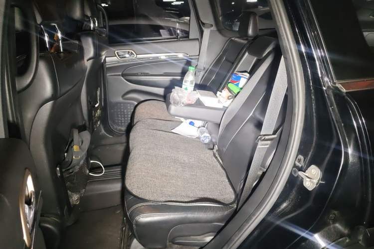 Used Jeep Grand Cherokee 2016 3.0L Comfort Navigation Edition Left Rear Seat