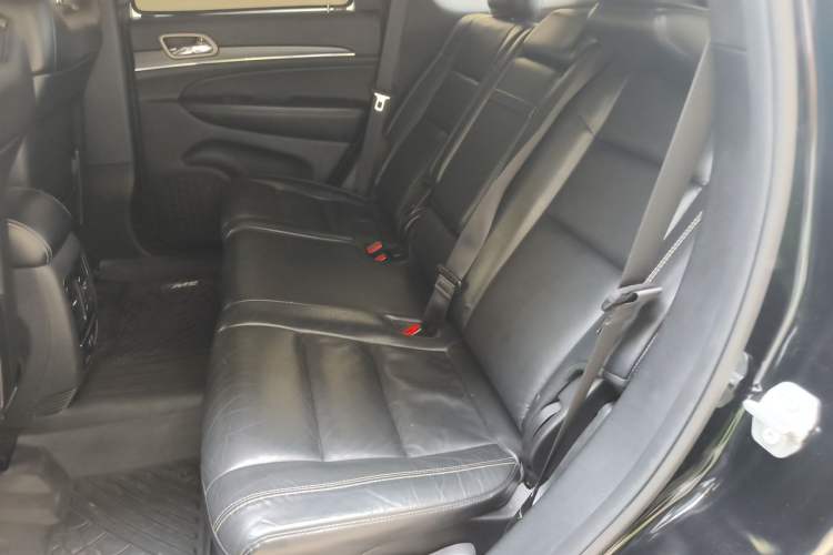 Used Jeep Grand Cherokee 2016 3.0L Comfort Navigation Edition Left Rear Seat