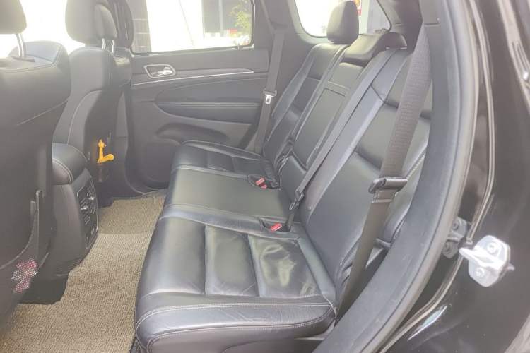 Used Jeep Grand Cherokee 2016 3.0L Comfort Navigation Edition Left Rear Seat