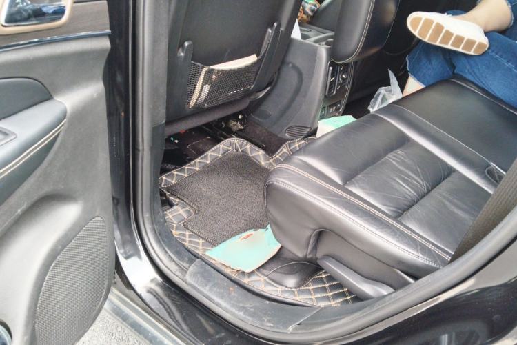 Used Jeep Grand Cherokee 2016 3.0L Comfort Navigation Edition Left Rear Seat