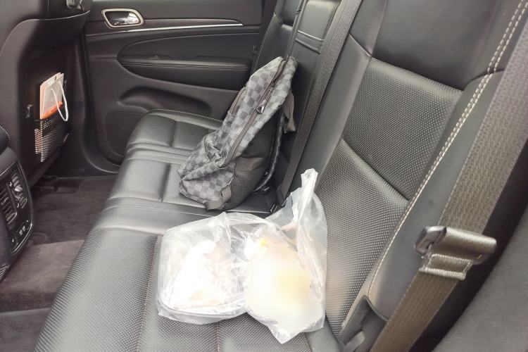 Used Jeep Grand Cherokee 2016 3.0L Elite Navigation Edition Left Rear Seat