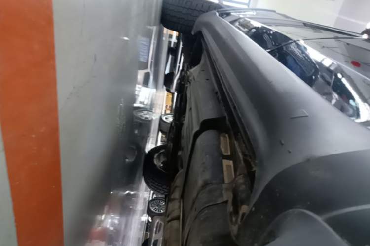 Used Jeep Grand Cherokee 2016 3.0L Elite Navigation Edition Left Side Sill