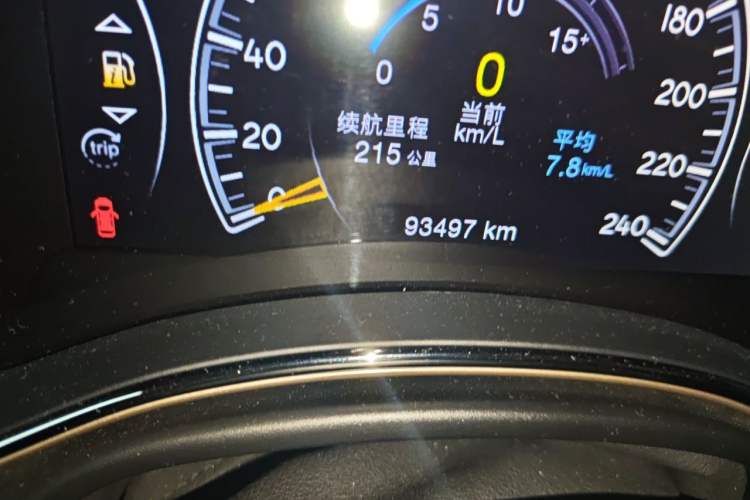 Used Jeep Grand Cherokee 2016 3.0L Elite Navigation Edition Odometer Close Up