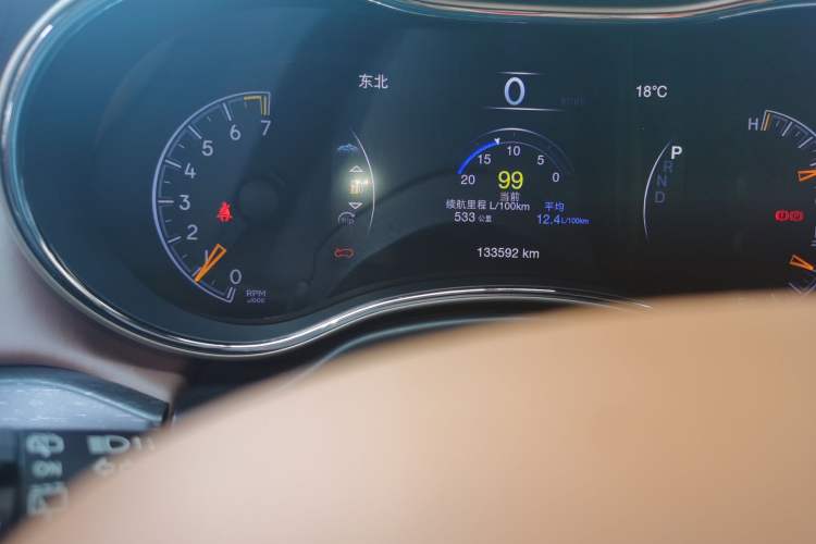 Used Jeep Grand Cherokee 2016 3.0L Comfort Navigation Edition Odometer Close Up