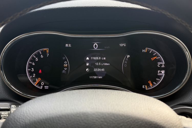 Used Jeep Grand Cherokee 2016 3.0L Comfort Navigation Edition Odometer Close Up