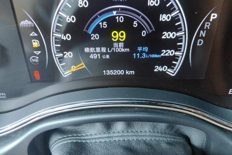 Used Jeep Grand Cherokee 2016 3.0L Comfort Navigation Edition Odometer Close Up