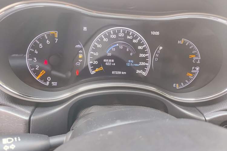 Used Jeep Grand Cherokee 2016 3.0L Comfort Navigation Edition Odometer Close Up