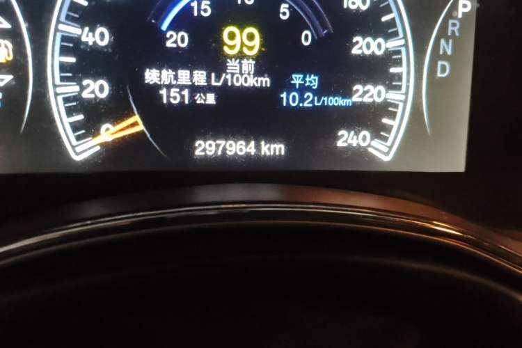 Used Jeep Grand Cherokee 2016 3.0L Comfort Navigation Edition Odometer Close Up