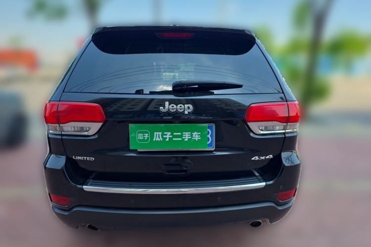 Used Jeep Grand Cherokee  Rear
