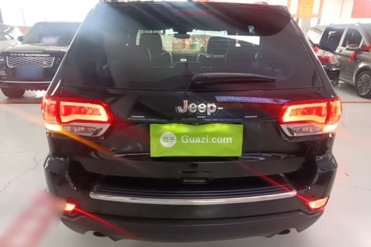 Used Jeep Grand Cherokee 2016 3.0L Elite Navigation Edition Rear