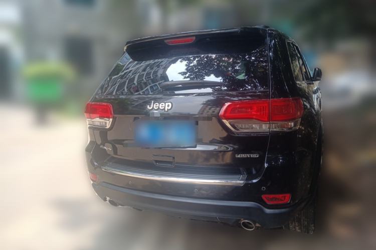 Used Jeep Grand Cherokee 2016 3.0L Comfort Navigation Edition Rear