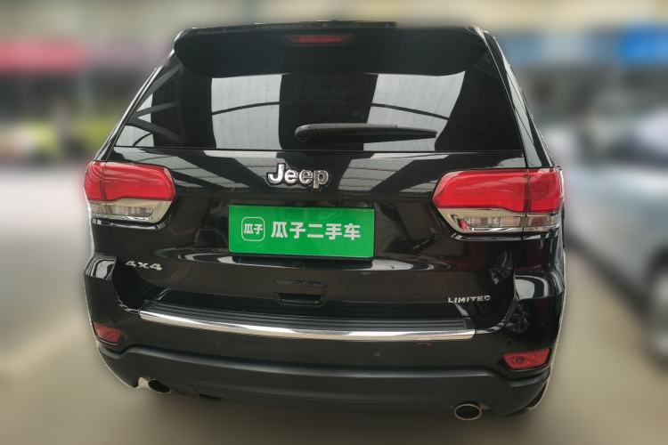 Used Jeep Grand Cherokee 2016 3.0L Comfort Navigation Edition Rear